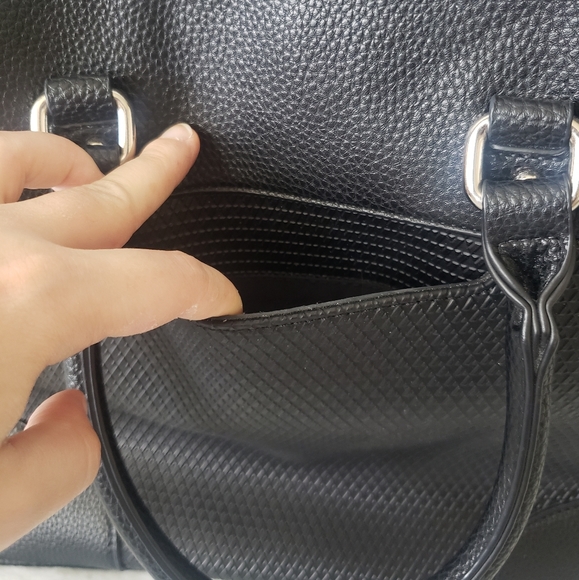 Liz Claiborne Black Textured Bag - Picture 5 of 6